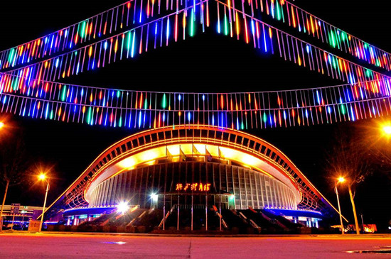 体育运动场照明灯光环境怎样设计？