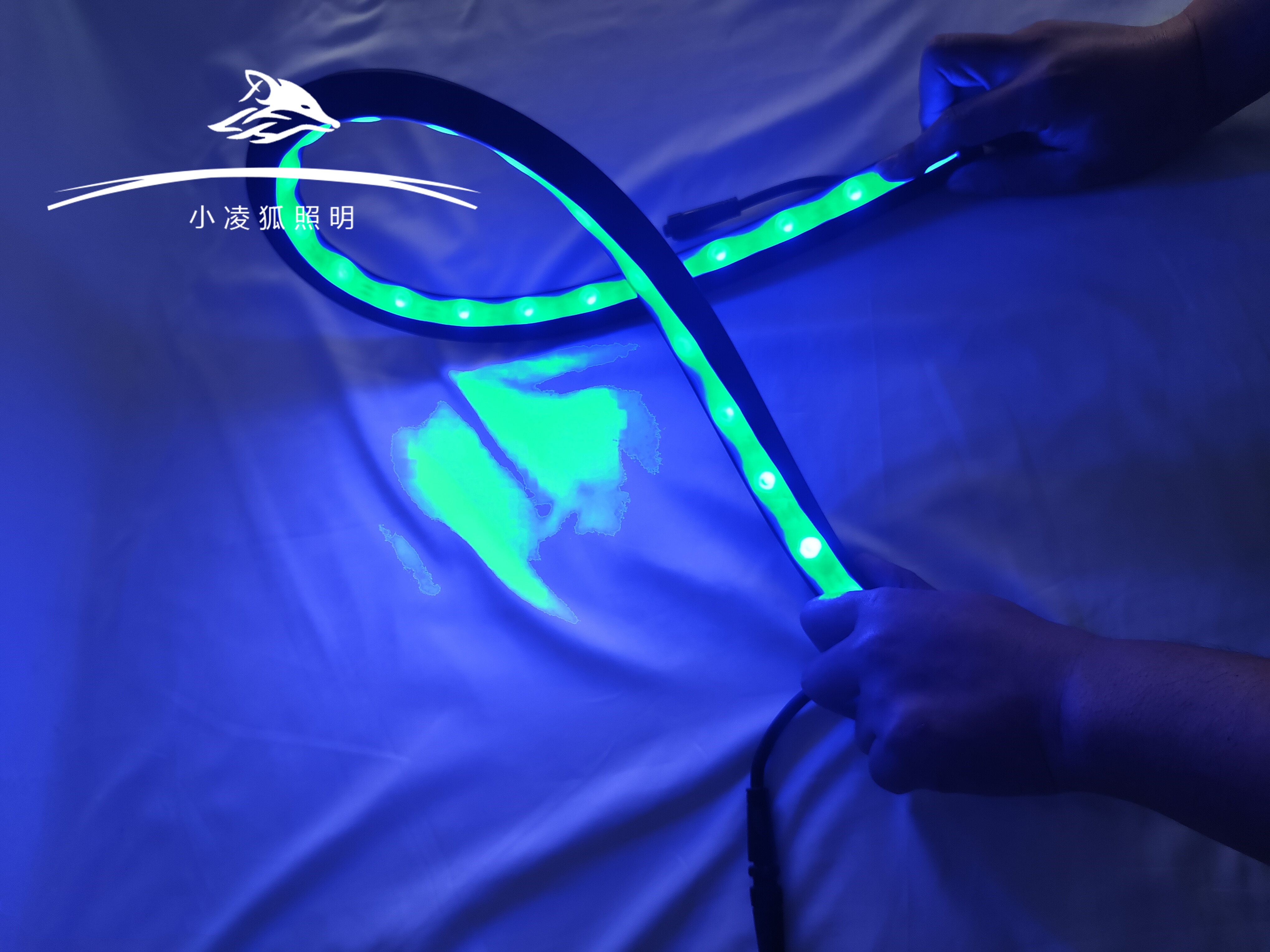 小凌狐照明柔性洗墙灯 1米款 易装耐用适配多场景