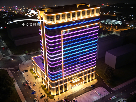 线条灯实景 (3).png
